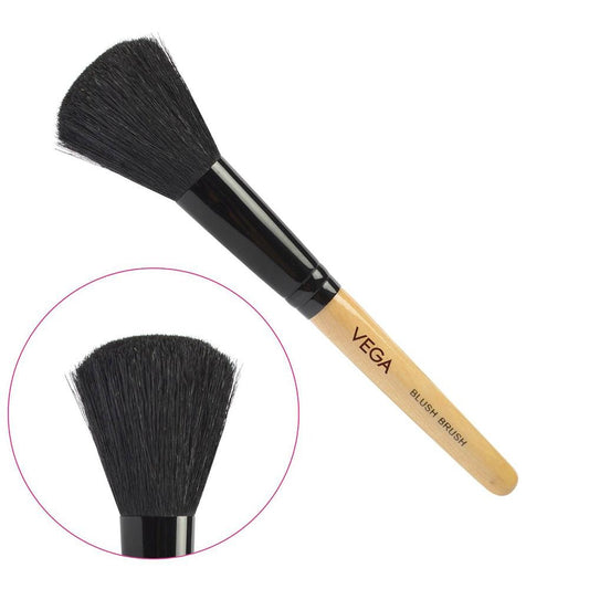 Vega Blush Brush With Wooden Handle And Natural Animal/Synthetic Hair (Ev-19)