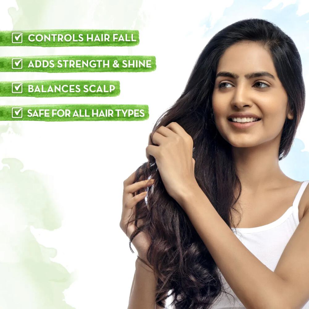 Mamaearth Onion Hair Oil With Onion & Redensyl For Hair Fall Control (200ml)