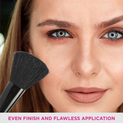 Vega Blush Brush With Wooden Handle And Natural Animal/Synthetic Hair (Ev-19)