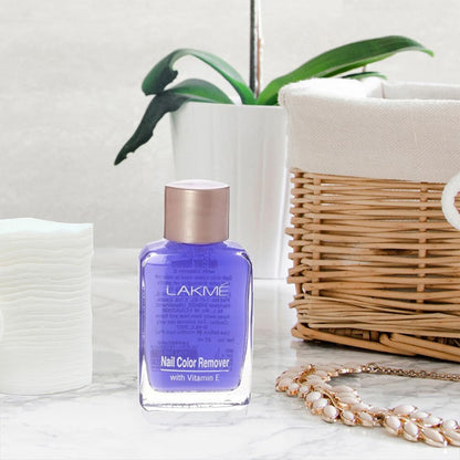 Lakme Liquid Nail Polish Remover With Vitamin E (27ml)